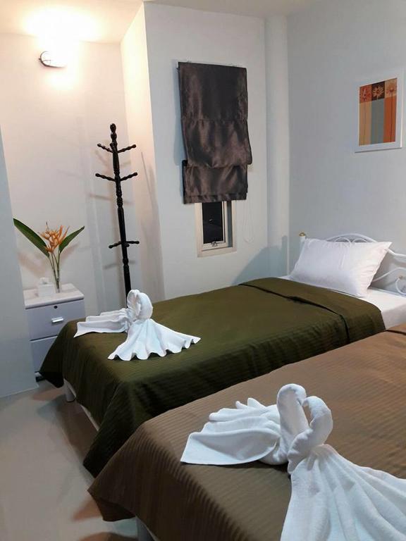Baan Suan Geb Tawan Hotell Lop Buri Exteriör bild
