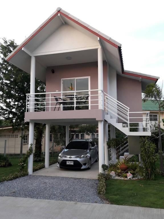 Baan Suan Geb Tawan Hotell Lop Buri Exteriör bild