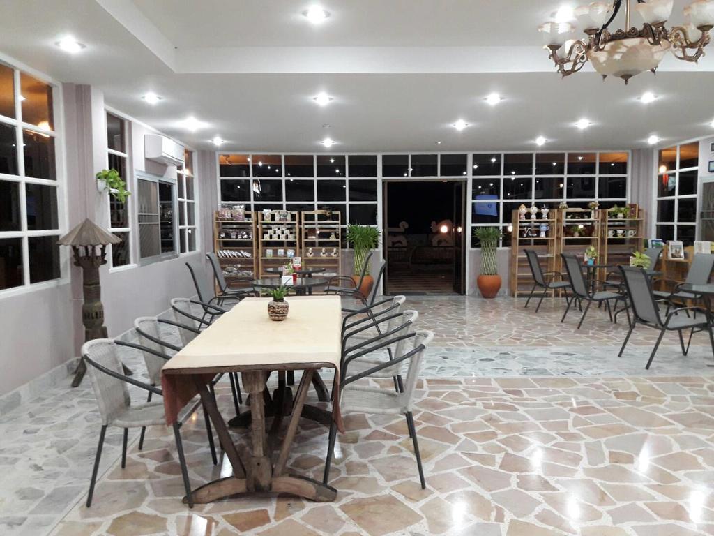 Baan Suan Geb Tawan Hotell Lop Buri Exteriör bild