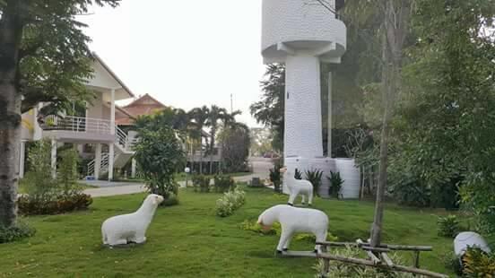 Baan Suan Geb Tawan Hotell Lop Buri Exteriör bild